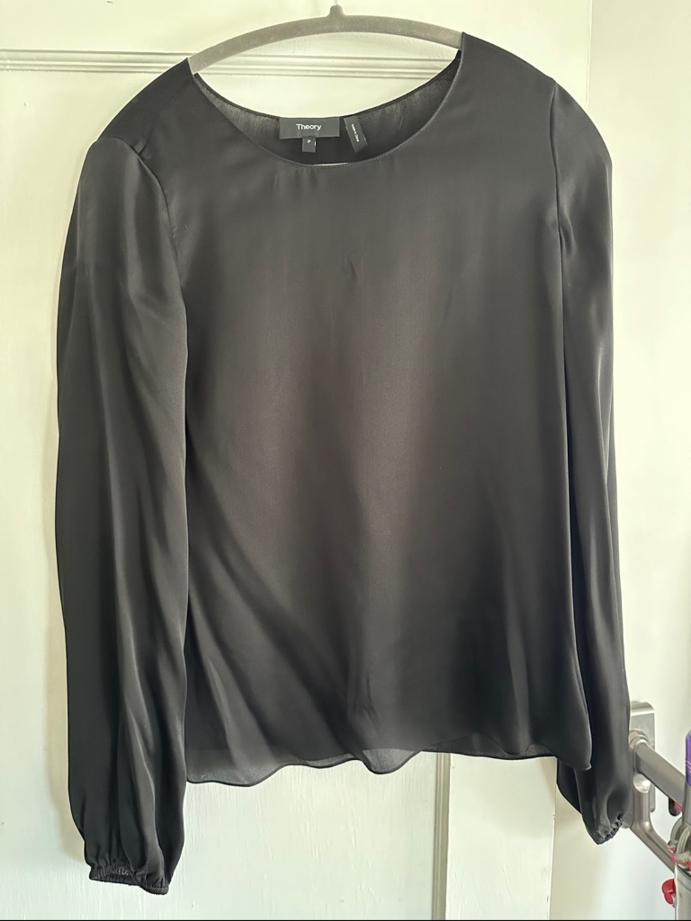 Theory Black Silk Long Sleeve Crewneck Blouse